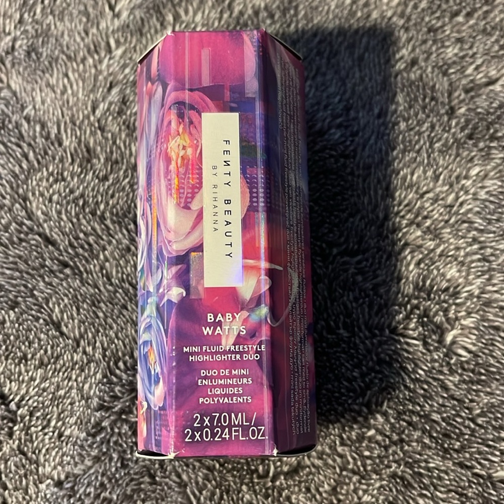 Fenty  Baby Watts Mini Fluid Freestyle Highlighter Duo - Gold - Picture 4 of 5